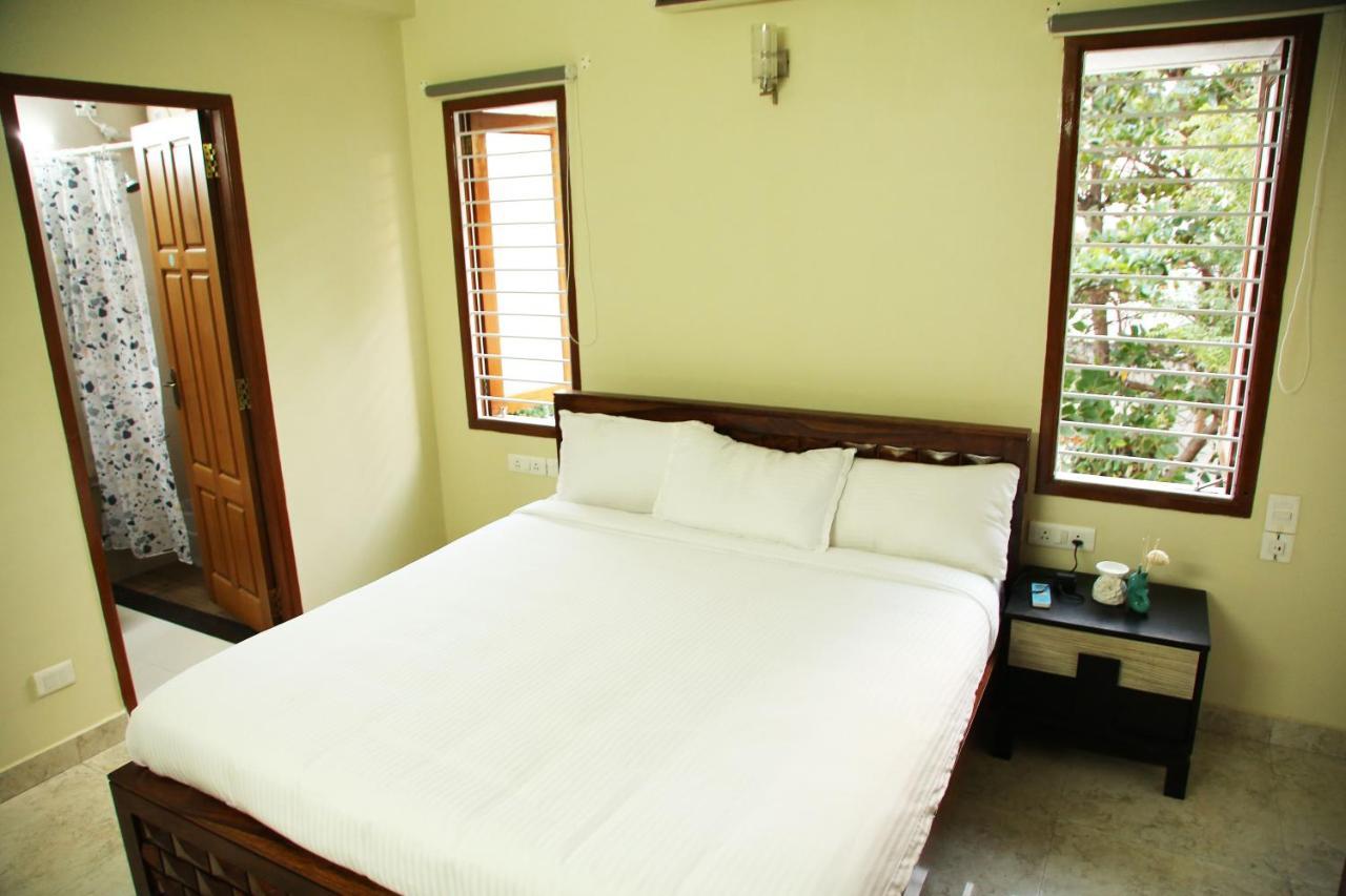 Kolam Elliots Beach Bed & Breakfast Chennai Exterior photo